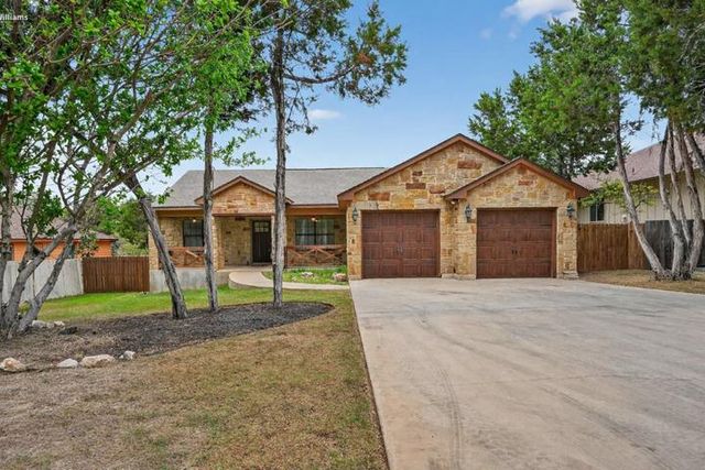 4 Redwood CIR, Wimberley, TX 78676