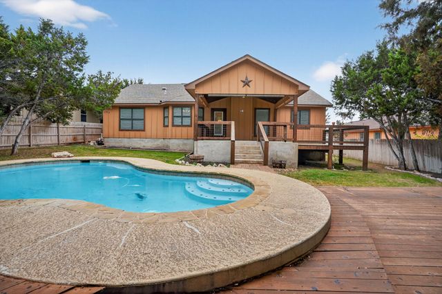 4 Redwood CIR, Wimberley, TX 78676