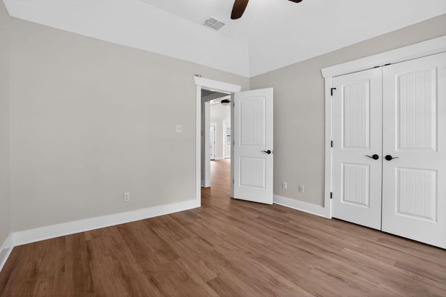 4 Redwood CIR, Wimberley, TX 78676