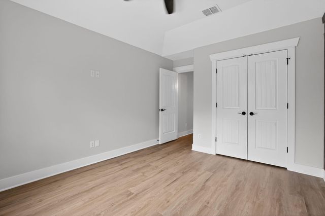 4 Redwood CIR, Wimberley, TX 78676