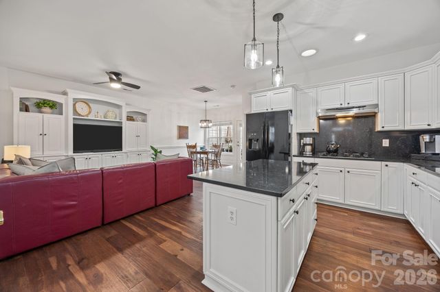 233 Twain Avenue, Davidson, NC 28036