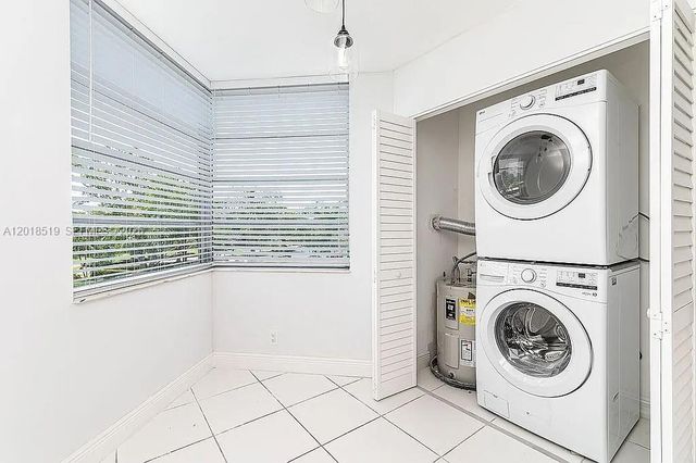 1931 Sabal Palm Dr 301, Davie, FL 33324