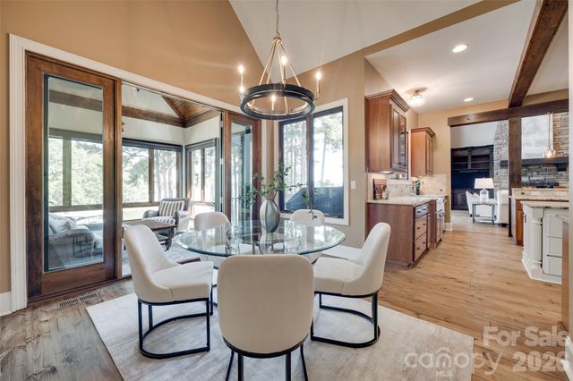 9198 Fair Oak Drive, Sherrills Ford, NC 28673