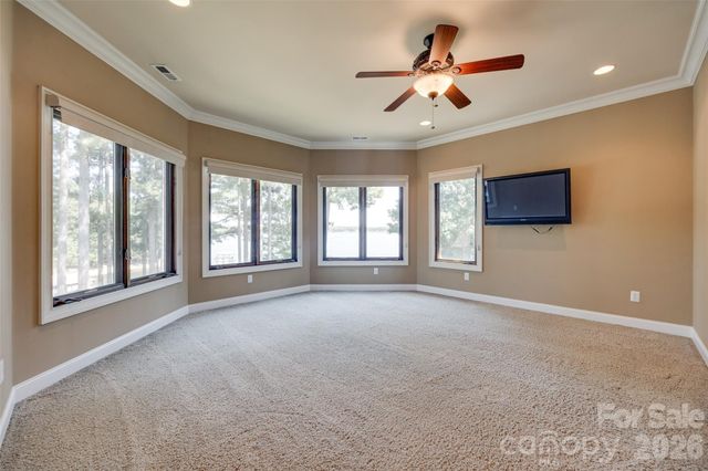 9198 Fair Oak Drive, Sherrills Ford, NC 28673