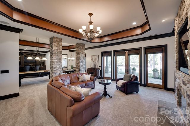 9198 Fair Oak Drive, Sherrills Ford, NC 28673