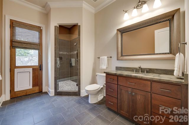 9198 Fair Oak Drive, Sherrills Ford, NC 28673