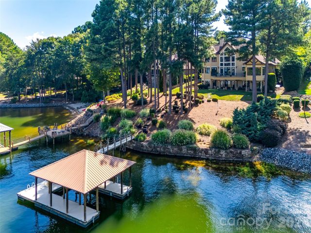 9198 Fair Oak Drive, Sherrills Ford, NC 28673
