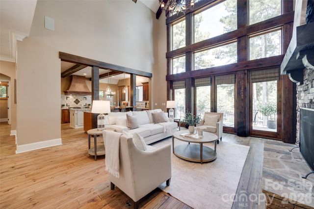 9198 Fair Oak Drive, Sherrills Ford, NC 28673