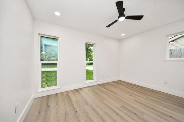 11119 Hazen Street, Houston, TX 77072