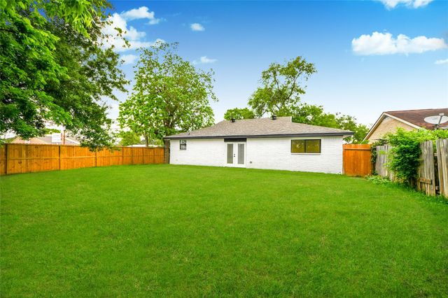 11119 Hazen Street, Houston, TX 77072