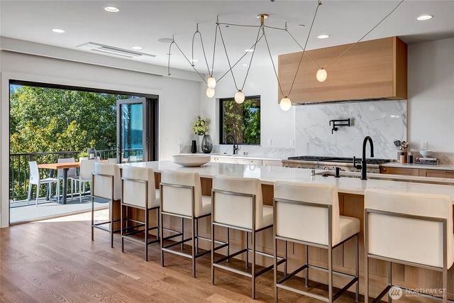 6950 SE Maker Street, Mercer Island, WA 98040