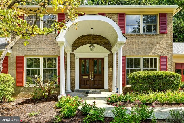 1560 FOREST VILLA LN, Mclean, VA 22101