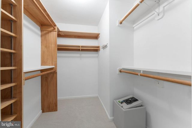 1560 FOREST VILLA LN, Mclean, VA 22101