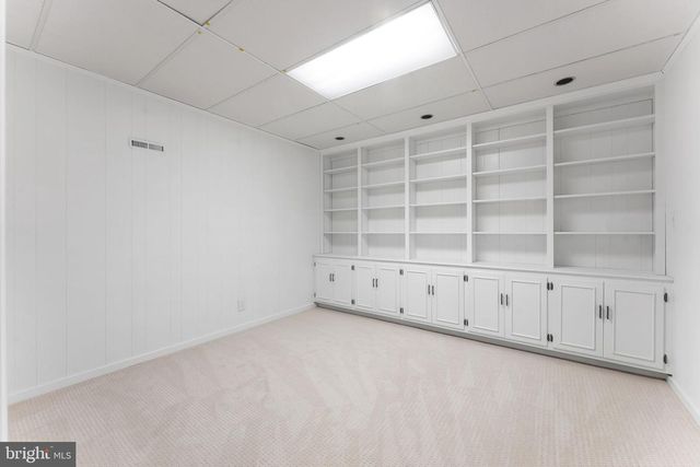 1560 FOREST VILLA LN, Mclean, VA 22101