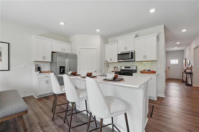 208 Lake Meadows Drive, Smithville, MO 64089
