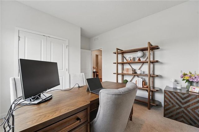 208 Lake Meadows Drive, Smithville, MO 64089