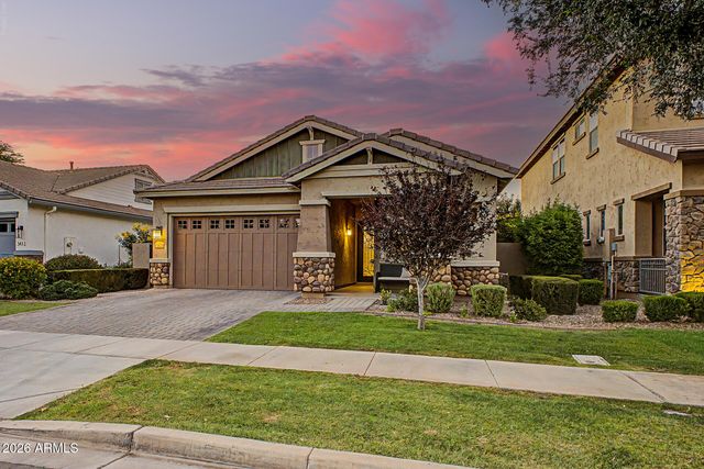 3420 E Appaloosa Road, Gilbert, AZ 85296