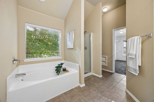 916 Starling Lane, Aubrey, TX 76227