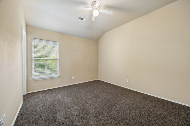 916 Starling Lane, Aubrey, TX 76227