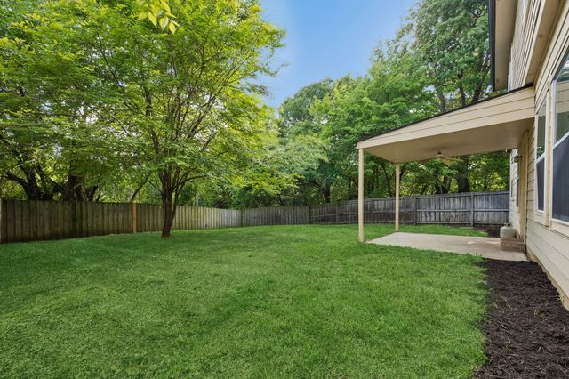 916 Starling Lane, Aubrey, TX 76227