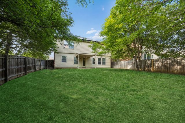 916 Starling Lane, Aubrey, TX 76227
