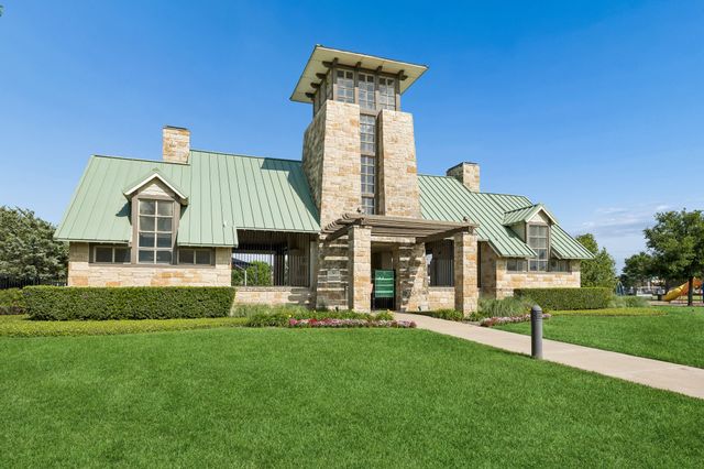 916 Starling Lane, Aubrey, TX 76227