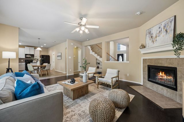 916 Starling Lane, Aubrey, TX 76227