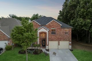 916 Starling Lane, Aubrey, TX 76227