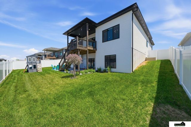 9505 Estela Avenue, Lincoln, NE 68516