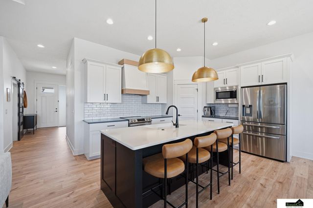 9505 Estela Avenue, Lincoln, NE 68516