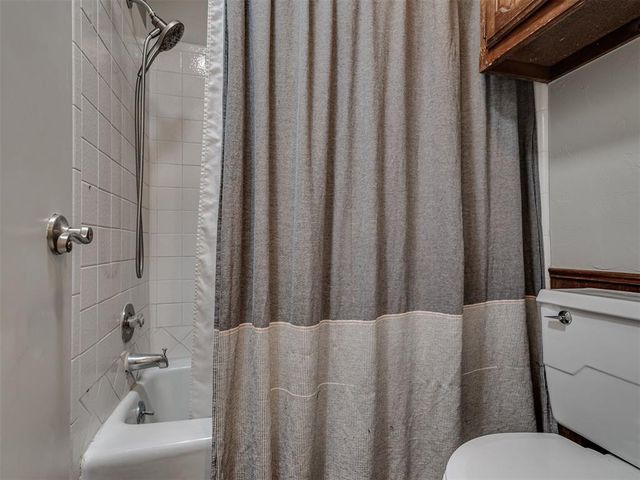 800 Rock Hollow Road, Edmond, OK 73034