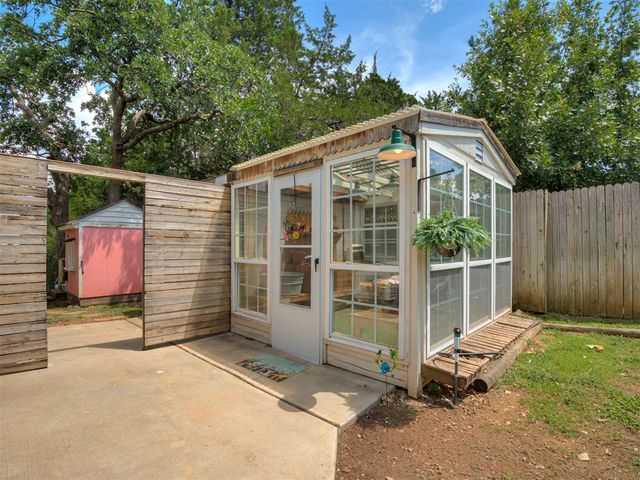 800 Rock Hollow Road, Edmond, OK 73034