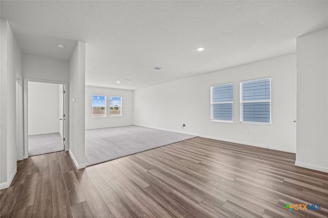 231 Enforcer Loop, Jarrell, TX 76537