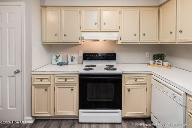 32 Scott Street, Greenville, NC 27858