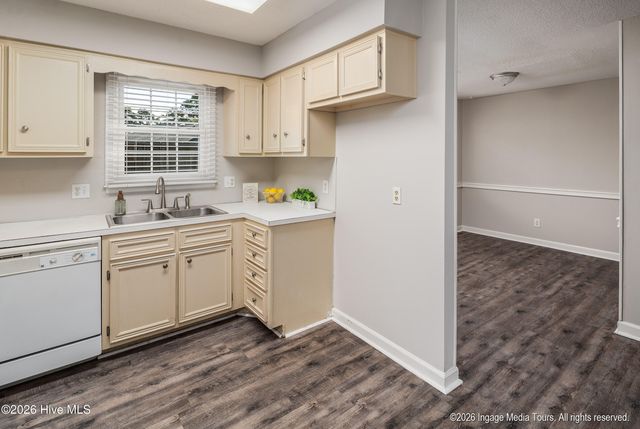 32 Scott Street, Greenville, NC 27858