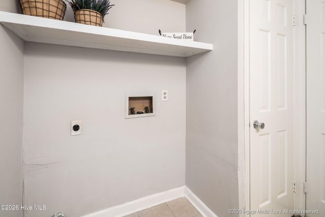 32 Scott Street, Greenville, NC 27858