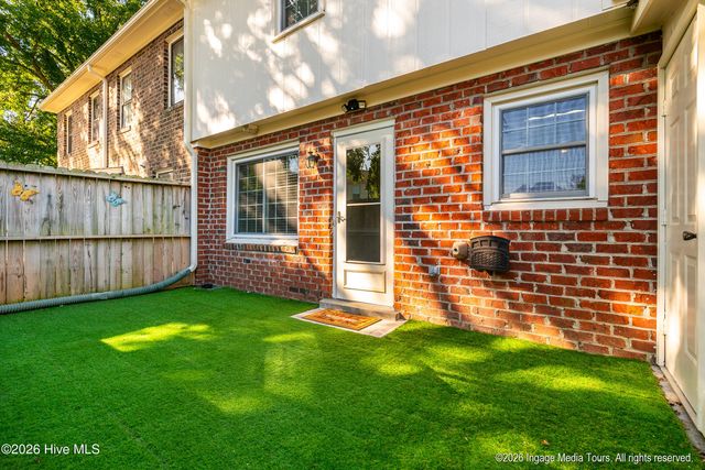 32 Scott Street, Greenville, NC 27858
