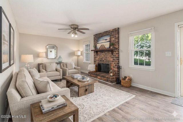 32 Scott Street, Greenville, NC 27858