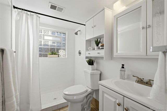 391 S Tucson Way, Aurora, CO 80012