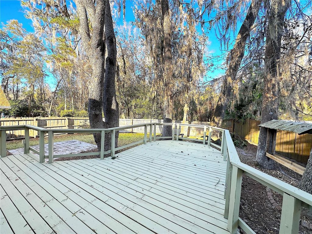 Image 20 of property listing at 4151 NW 59TH TERRACE, Gainesville, FL 32606