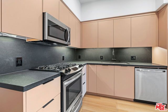10601 Washington Boulevard 217, Culver City, CA 90232