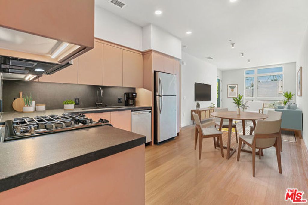 10601 Washington Boulevard 217, Culver City, CA 90232