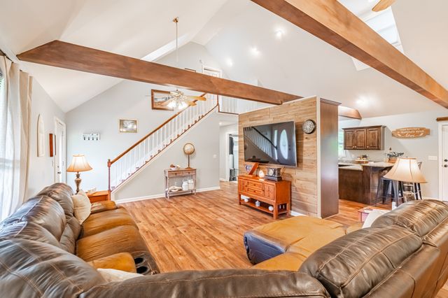 255 Flora Ln, Manchester, TN 37355