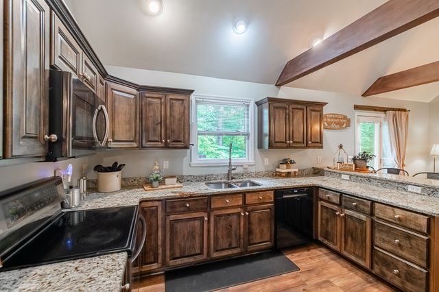 255 Flora Ln, Manchester, TN 37355