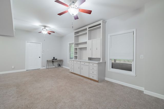 255 Flora Ln, Manchester, TN 37355