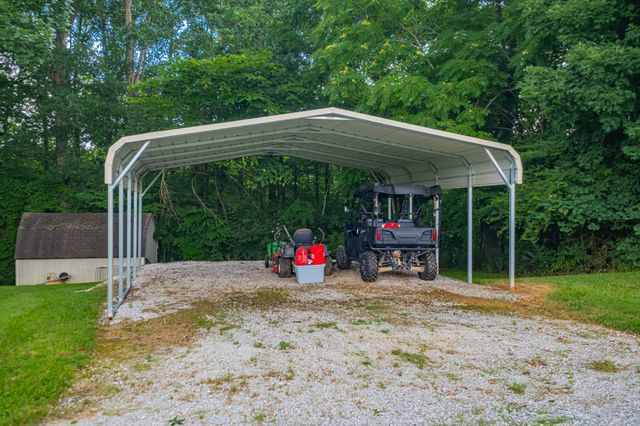 255 Flora Ln, Manchester, TN 37355