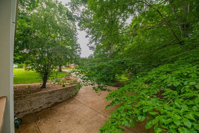 255 Flora Ln, Manchester, TN 37355