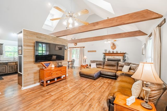 255 Flora Ln, Manchester, TN 37355