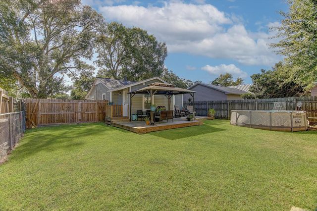 108 Merritt Street, Dayton, TX 77535