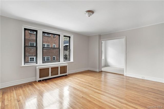 254 Martine Avenue 6A, White Plains, NY 10601